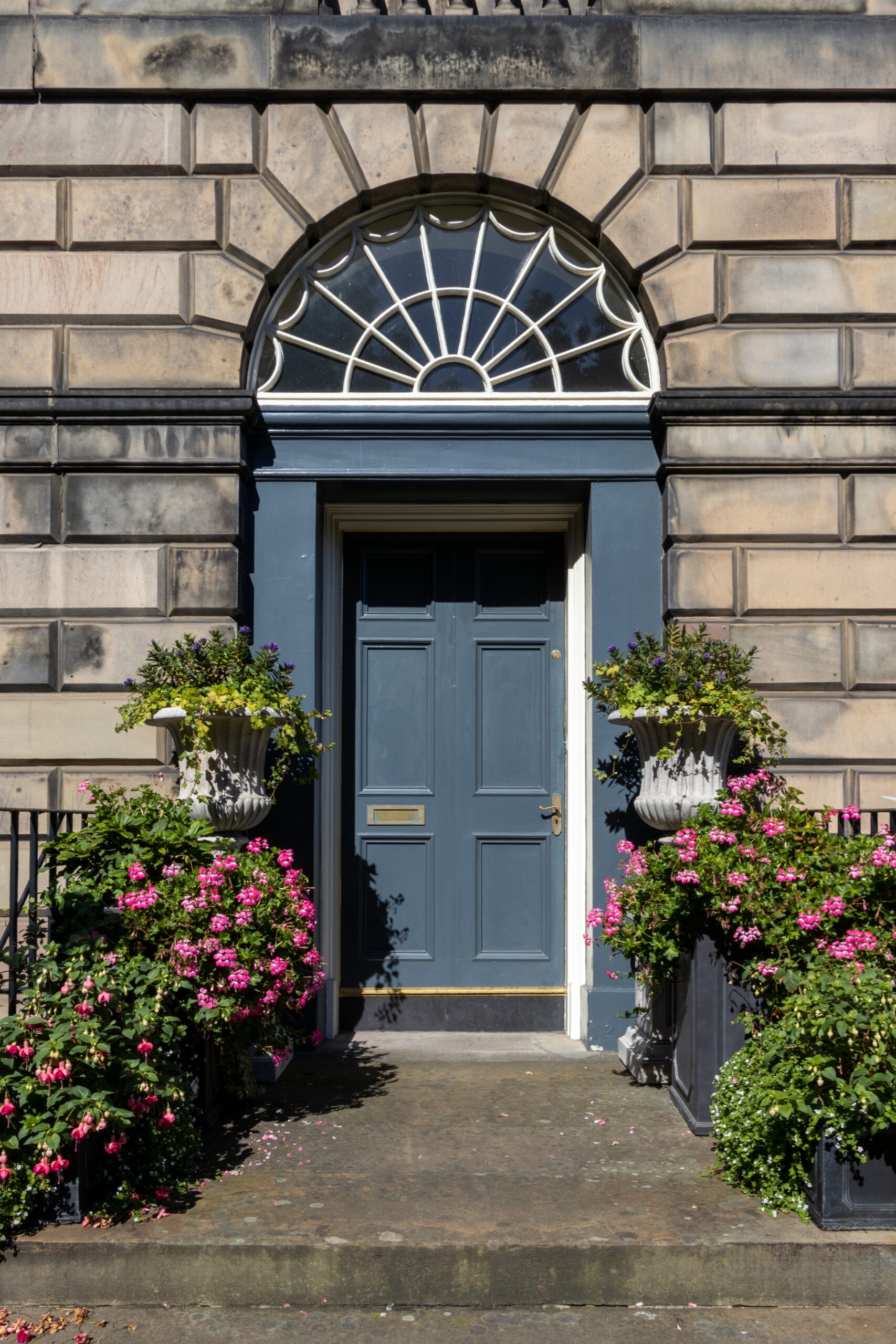  | Edinburgh Exterior Painting & Decorating Services